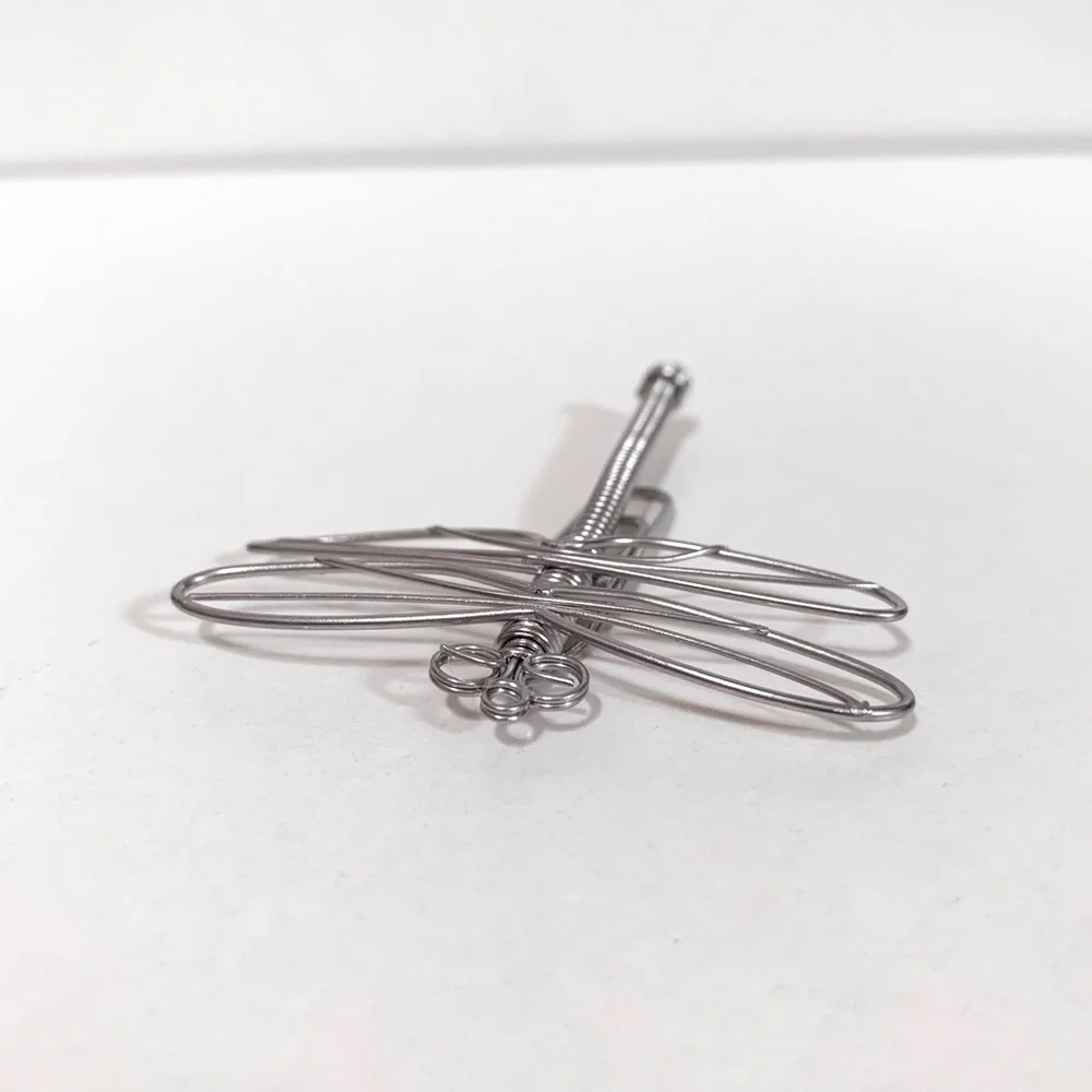 Hold Large Special Dragonfly Paperclip space marker